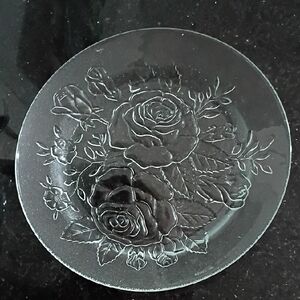 Elegant Floral Glass Plate